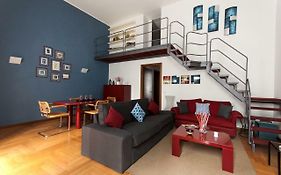 Fancy Blue Duomo Duplex Apartement